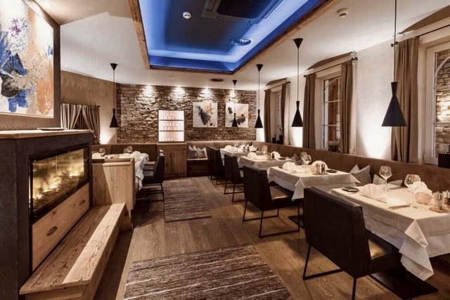 Fritz & Felix – Speisesaal mit modernem Interieur